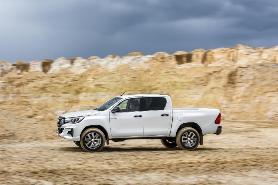  Toyota Hilux Special Edition Double Cab 2019 года  (EU) (фото 33 из 40)
